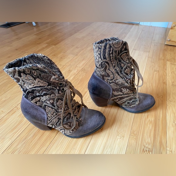 Miz Mioz Booties - Roll up or down - Picture 2 of 3